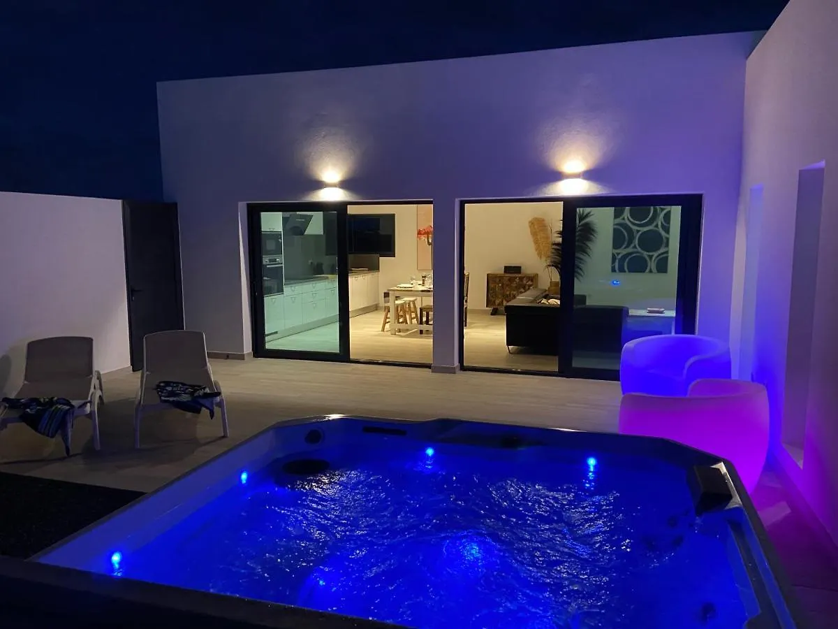 Casa Sora, Agradable Villa Con Banera Hidromasaje Lajares 0*,