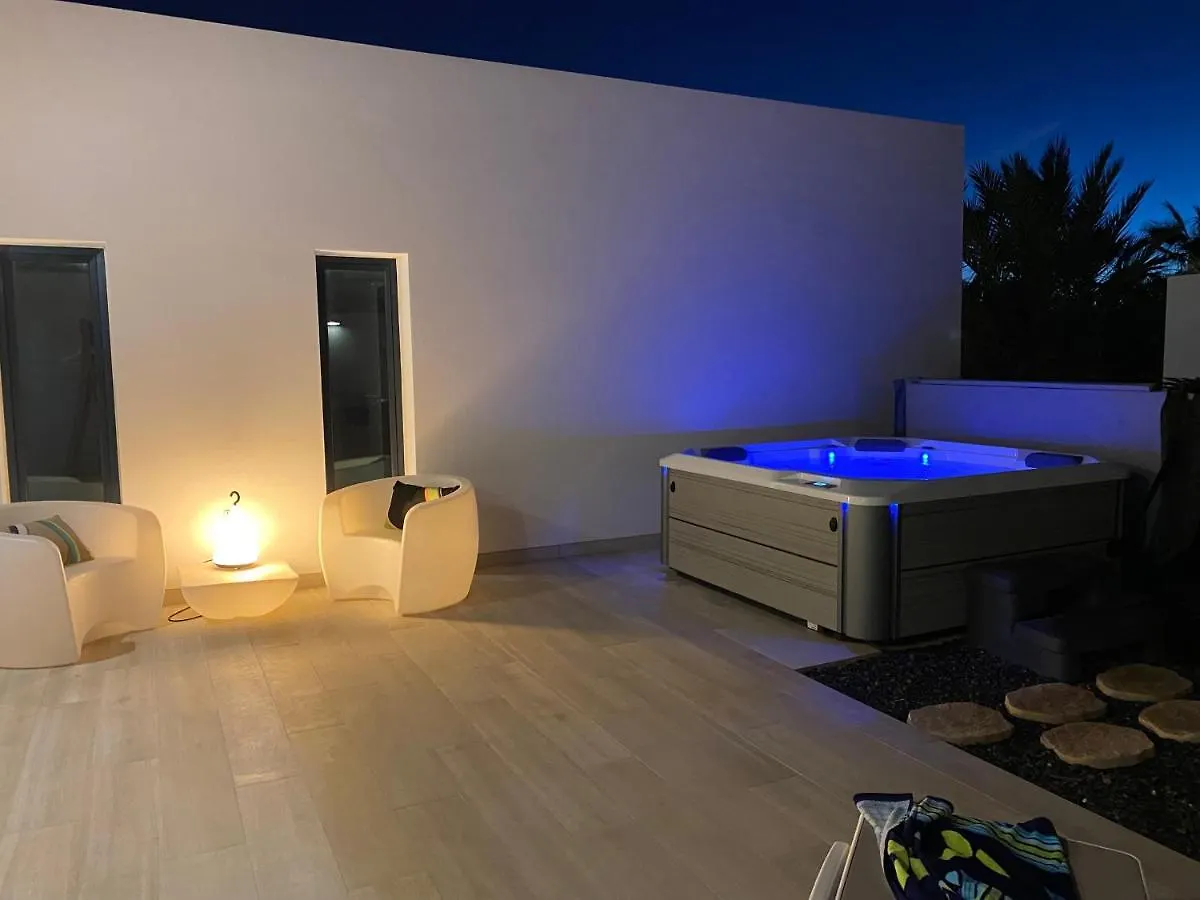 Casa Sora, Agradable Villa Con Banera Hidromasaje Lajares