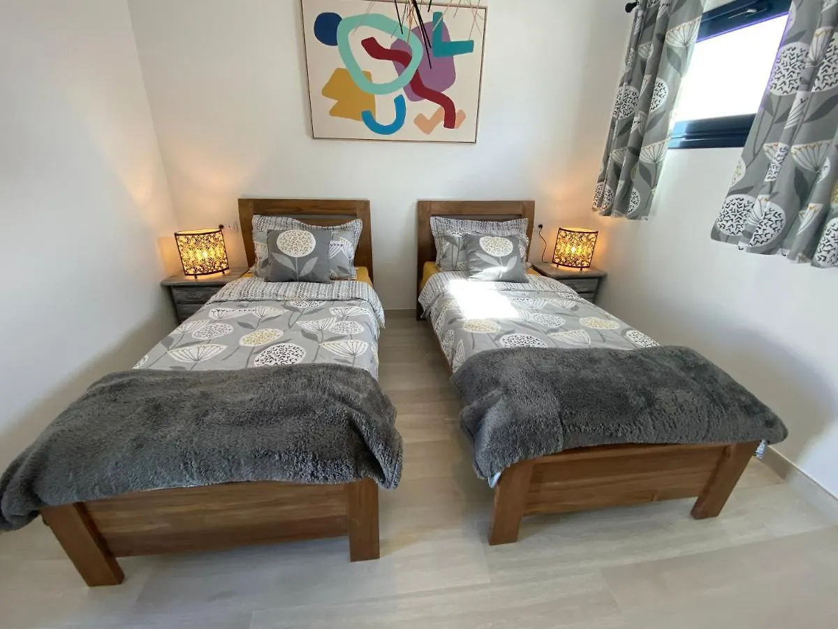 Casa Sora, Agradable Villa Con Banera Hidromasaje Lajares Spain