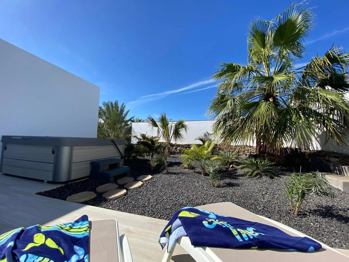 Casa Sora, Agradable Villa Con Banera Hidromasaje Lajares 0*,